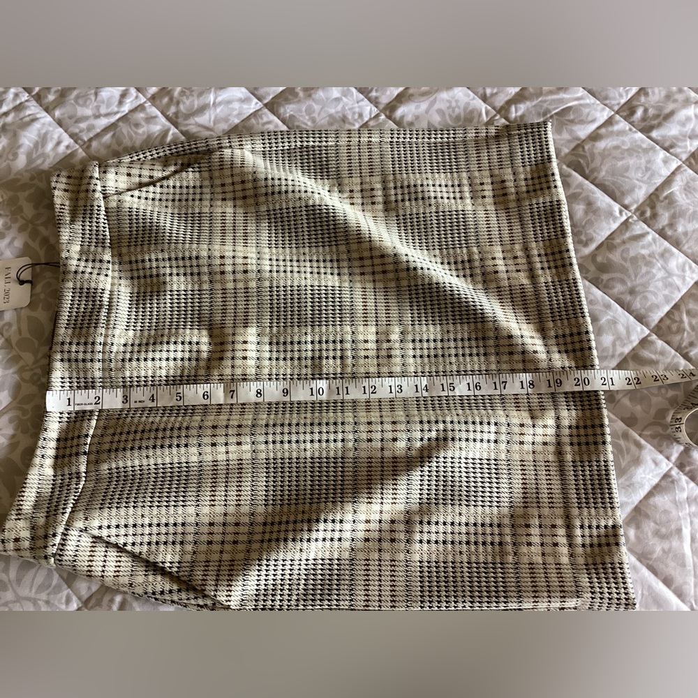 Cabi 4580 Travel Skirt - Picture 7 of 10